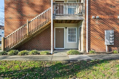 213 Quarter Trail unit F, Newport News, VA 23608 - photo 6