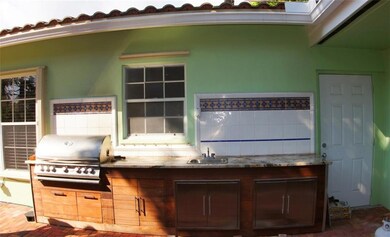 Outdoor custom Built-in Barbeque grill set up