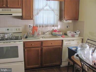 29 Pinecrest Dr, Woodbury, NJ 08096 - photo 4