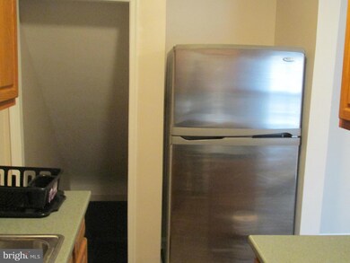 1022 Arncliffe Rd, Essex, MD 21221 - photo 6