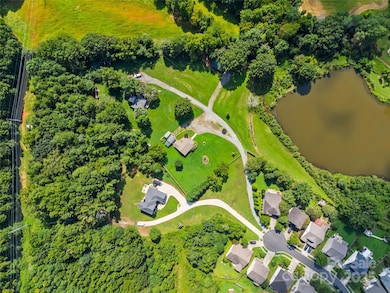 3017 Stevens Schultz Ln, Matthews, NC 28104 - photo 2