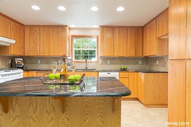 1928 Summerfield Ct SW, Albany, OR 97321 - photo 3