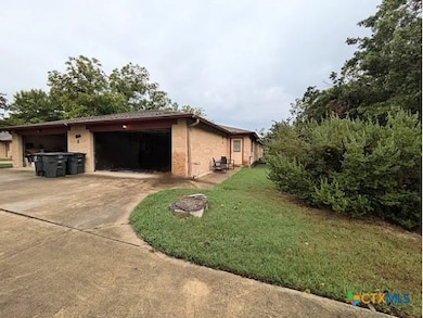 1821 Post Rd, New Braunfels, TX 78130 - photo 5