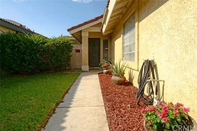 Front Entry, Crisp & Clean
