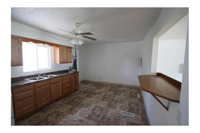 4250 NE 6th St, Des Moines, IA 50313 - photo 3