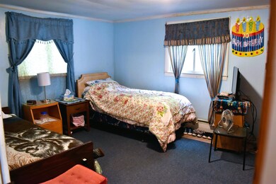 34 Spring St, Franklin, NH 03235 - photo 5