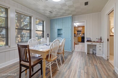 209 Hilltop Circle-6