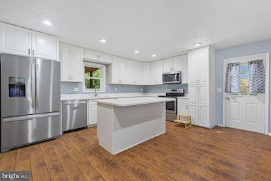 2180 Harpoon Dr, Stafford, VA 22554 - photo 3