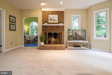 8107 Felbrigg Hall Rd, Glenn Dale, MD 20769 - photo 5