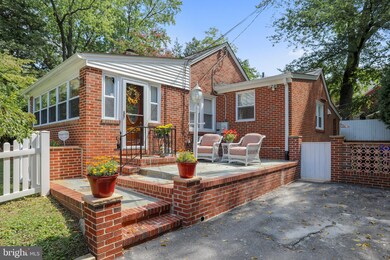 1922 Locust Grove Rd, Silver Spring, MD 20910 - photo 3