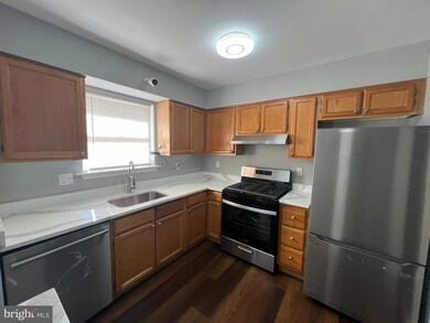 2124 Brunt St, Baltimore, MD 21217 - photo 5