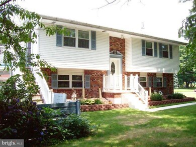 8402 Echo Dr, Pasadena, MD 21122 - photo 6