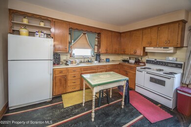 416 Dunmore St, Throop, PA 18512 - photo 5