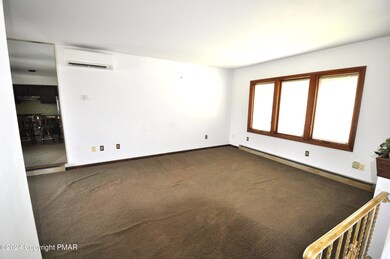 37 Park St, West Hazleton, PA 18202 - photo 4