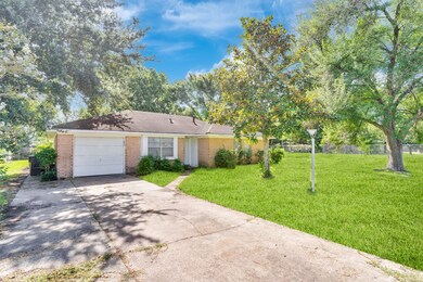 8534 Easter St, Houston, TX 77088 - photo 3