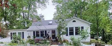 136 Beach Rd, Wading River, NY 11792 - photo 4