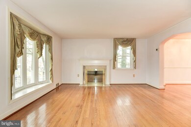 1041 Downton Rd, Halethorpe, MD 21227 - photo 6
