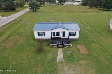 66 Raspberry Ln, Lumberton, NC 28360 - photo 2