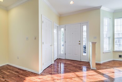 003_FOYER