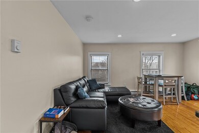 3 Spring St unit 2, Newport, RI 02840 - photo 4
