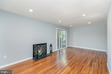 3094 White Birch Ct, Fairfax, VA 22031 - photo 5