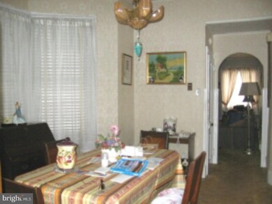 330 S Jardin St, Shenandoah, PA 17976 - photo 4