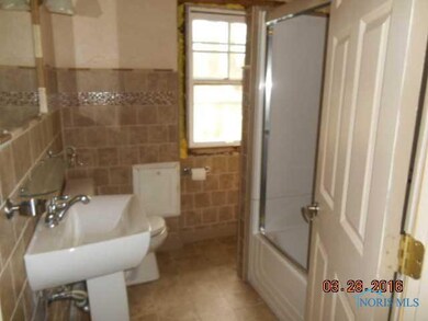 2145 Mellwood Ct, Toledo, OH 43613 - photo 6