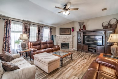 402 Ashland Dr, Wylie, TX 75098 - photo 3