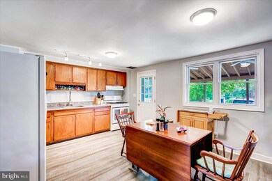 1324 Kenton Rd, Parkville, MD 21234 - photo 6