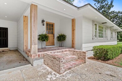 2133 W 10th St, Laurel, MS 39440 - photo 3