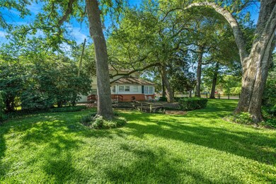 8120 Westview Dr, Houston, TX 77055 - photo 5