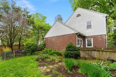 429 Robin Rd, Allentown, PA 18104 - photo 6