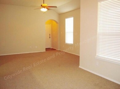 332 Armstrong Ln, Lavon, TX 75166 - photo 4