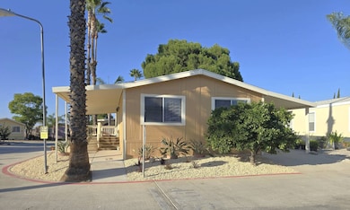 913 S Grand Ave unit 14, San Jacinto, CA 92582 - photo 2