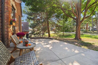 225 51st St, Des Moines, IA 50312 - photo 3