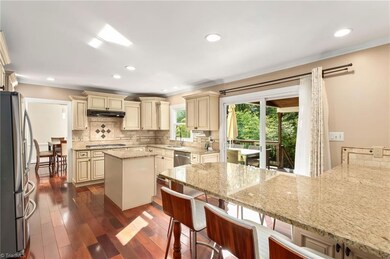 5106 Woodberry Forest Rd, Greensboro, NC 27406 - photo 5