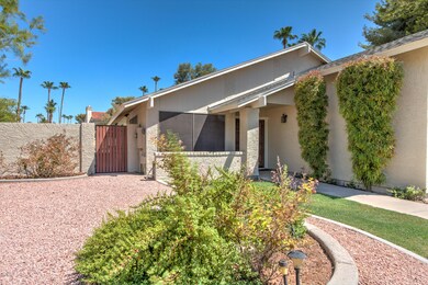 2227 S Las Palmas Cir-5