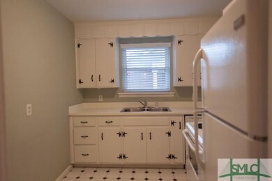 Photos are of adjacent unit, new photos coming soo