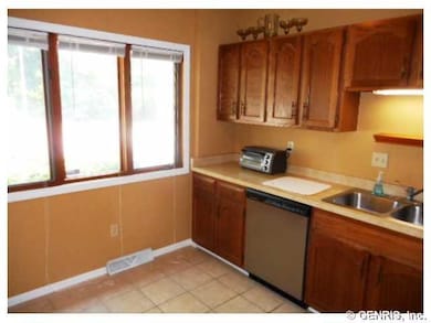 Kitchen Eat-in area of kitchen
