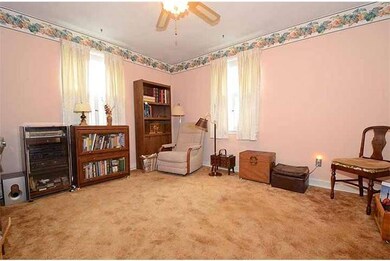 132 Walnut Hill Ln, Havertown, PA 19083 - photo 6