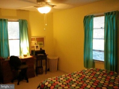 36846 Elizabeth Ct, Mechanicsville, MD 20659 - photo 2