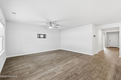 668 Buckeye Rd NE, Leland, NC 28451 - photo 6