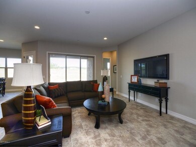 005_Living Room