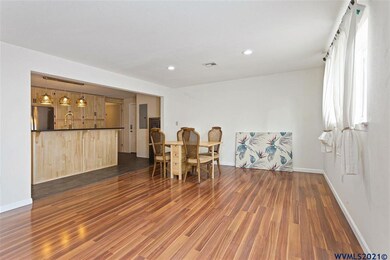 1125 S 4th St, Independence, OR 97351 - photo 4