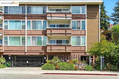 View of apartment building / complex