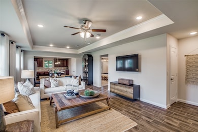 405 Thistle Thorn Dr, the Woodlands, TX 77382 - photo 2