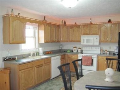 505 Mcafee Ln, Salvisa, KY 40372 - photo 5