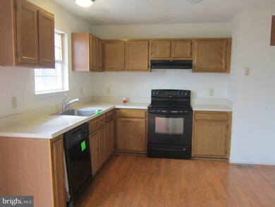 2824 Crestwick Place, District Heights, MD 20747 - photo 3