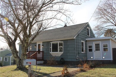 61 Madeleine Ave, Woonsocket, RI 02895 - photo 2