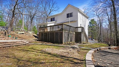 102 Nicole Ct, Dingmans Ferry, PA 18328 - photo 5